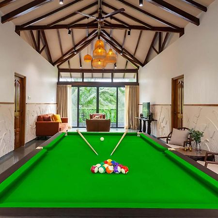 Villa Sereno By Stayvista - An Elegant And Entertaining Retreat Featuring A Swimming Pool, Outdoor Jacuzzi, Modern Interiors, And A Snooker Table Alībāg Exteriér fotografie
