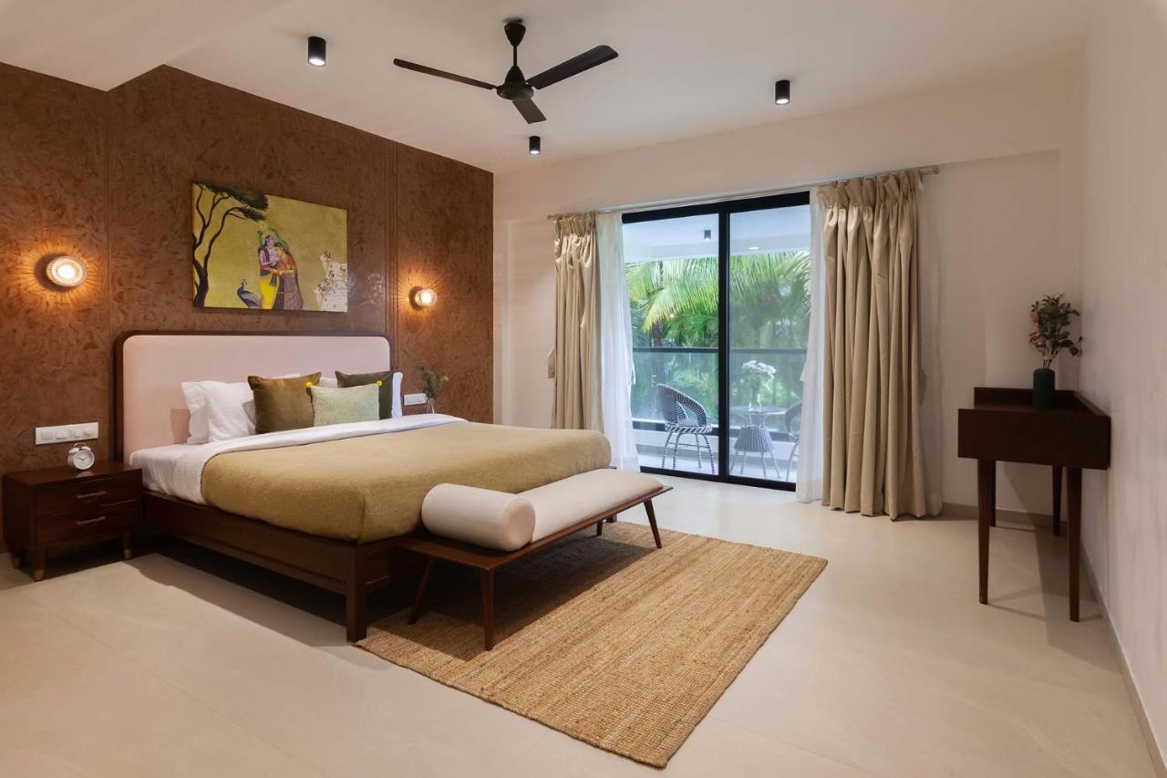 Villa Sereno By Stayvista - An Elegant And Entertaining Retreat Featuring A Swimming Pool, Outdoor Jacuzzi, Modern Interiors, And A Snooker Table Alībāg Exteriér fotografie