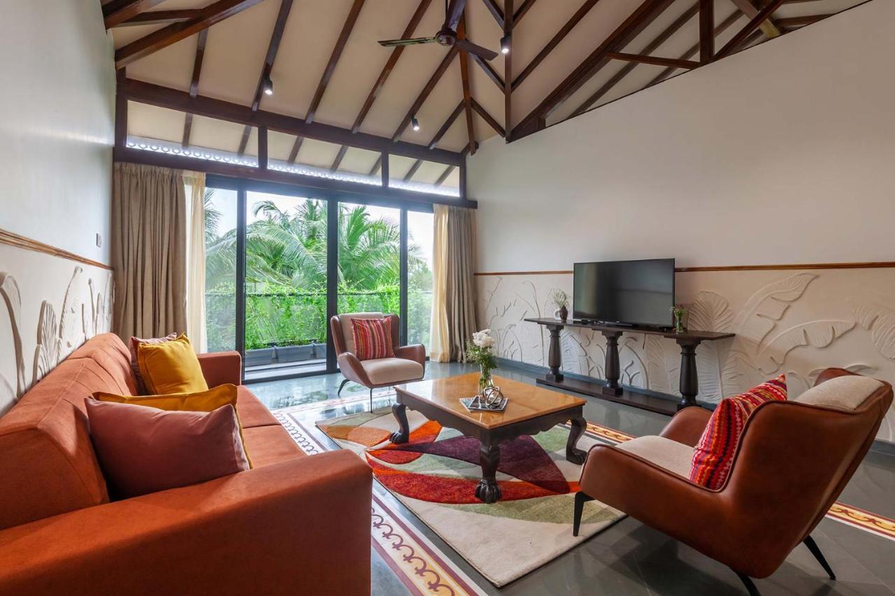 Villa Sereno By Stayvista - An Elegant And Entertaining Retreat Featuring A Swimming Pool, Outdoor Jacuzzi, Modern Interiors, And A Snooker Table Alībāg Exteriér fotografie
