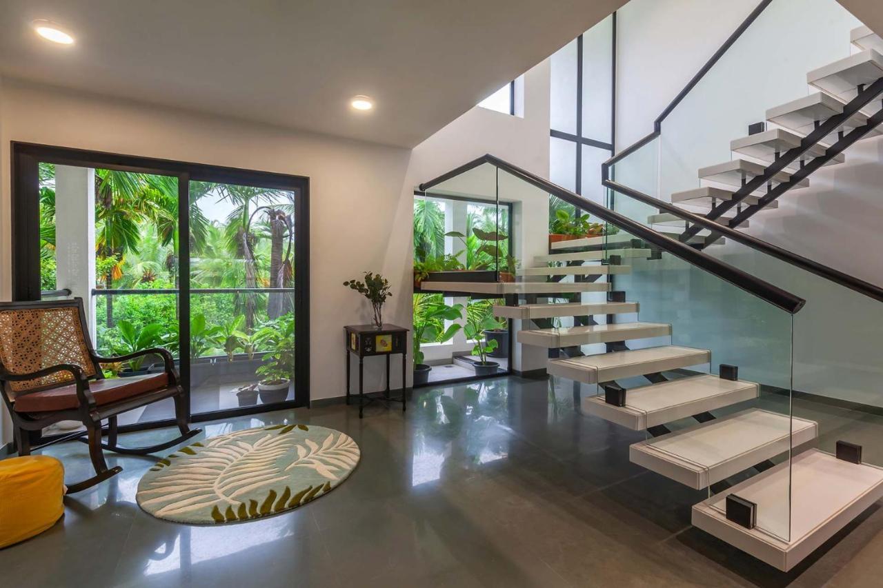 Villa Sereno By Stayvista - An Elegant And Entertaining Retreat Featuring A Swimming Pool, Outdoor Jacuzzi, Modern Interiors, And A Snooker Table Alībāg Exteriér fotografie