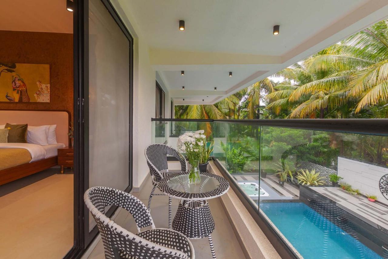 Villa Sereno By Stayvista - An Elegant And Entertaining Retreat Featuring A Swimming Pool, Outdoor Jacuzzi, Modern Interiors, And A Snooker Table Alībāg Exteriér fotografie
