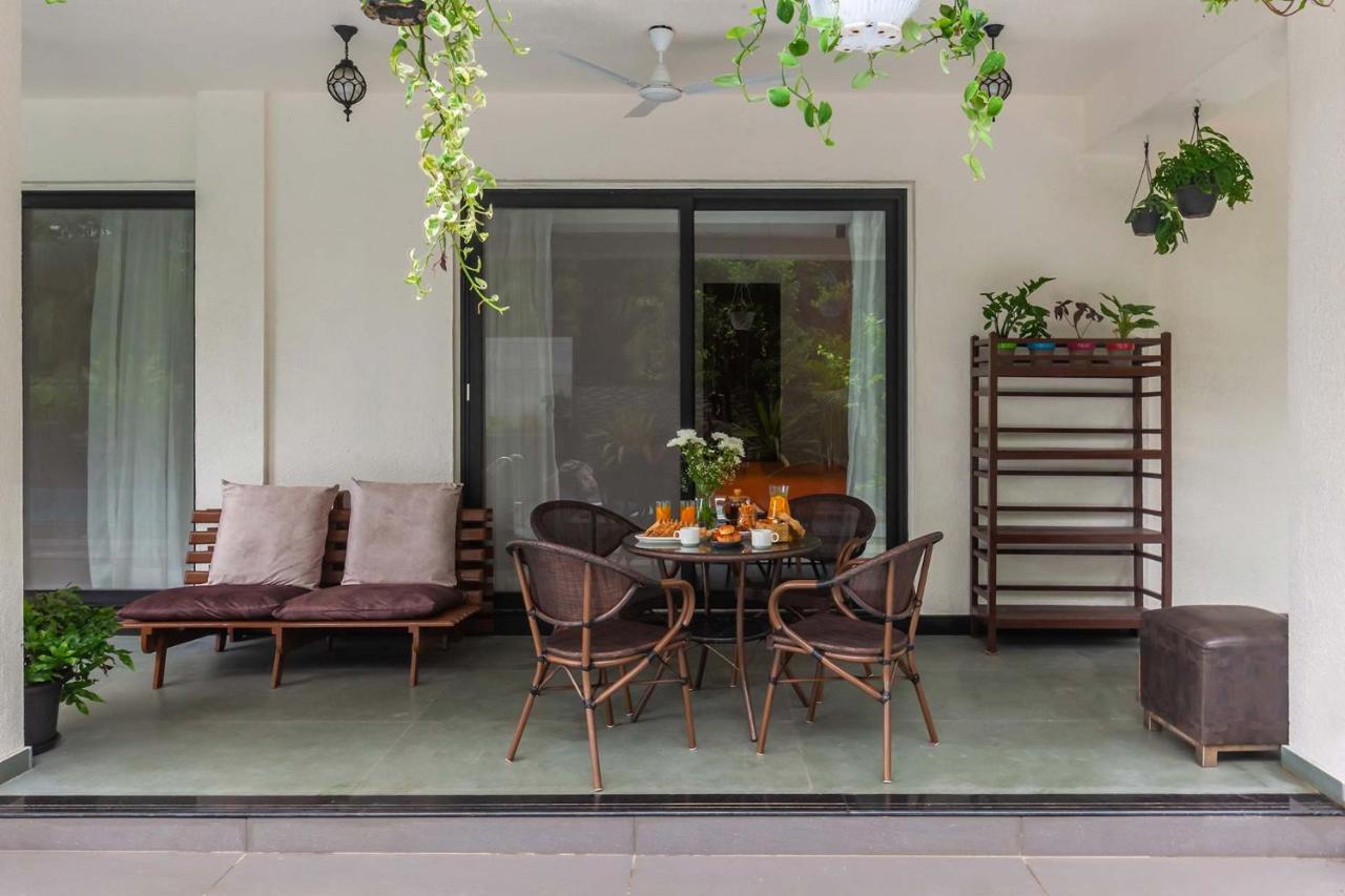 Villa Sereno By Stayvista - An Elegant And Entertaining Retreat Featuring A Swimming Pool, Outdoor Jacuzzi, Modern Interiors, And A Snooker Table Alībāg Exteriér fotografie