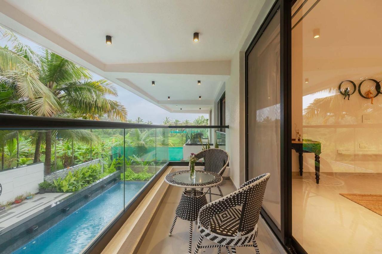 Villa Sereno By Stayvista - An Elegant And Entertaining Retreat Featuring A Swimming Pool, Outdoor Jacuzzi, Modern Interiors, And A Snooker Table Alībāg Exteriér fotografie